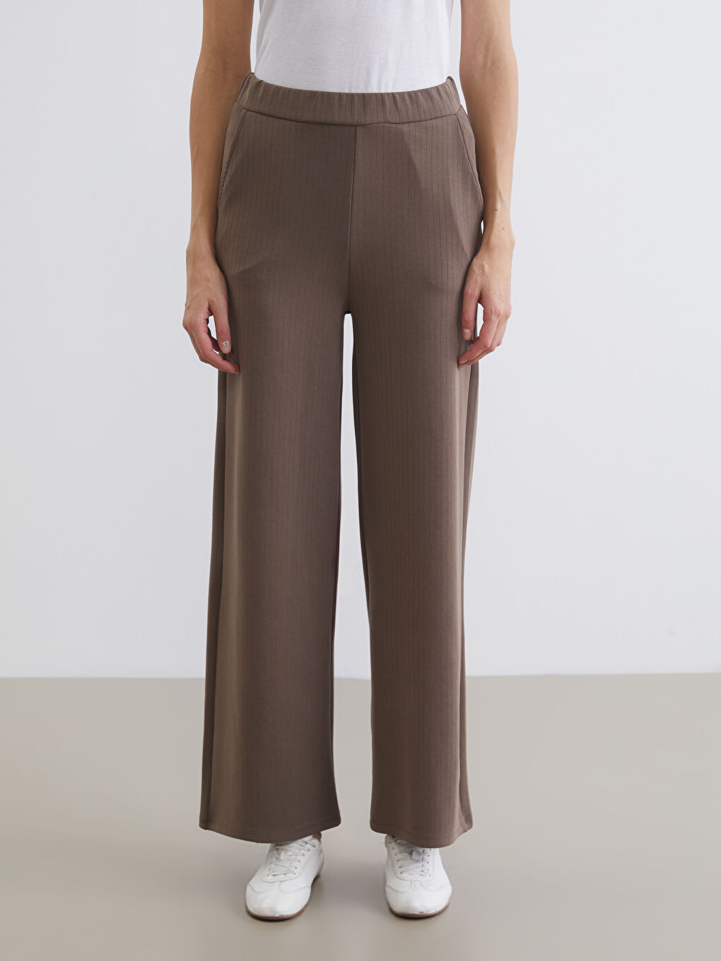 Bej Soft Touch Modal Karışımlı Kadın Eşofman Altı-1