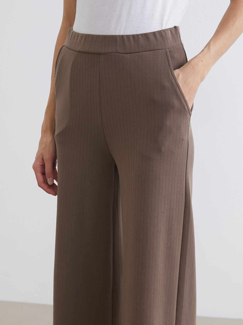 Bej Soft Touch Modal Karışımlı Kadın Eşofman Altı-2