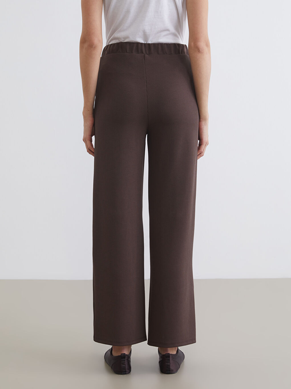 Kahverengi Beli Lastikli Geniş Paça Kadın Eşofman Altı-3