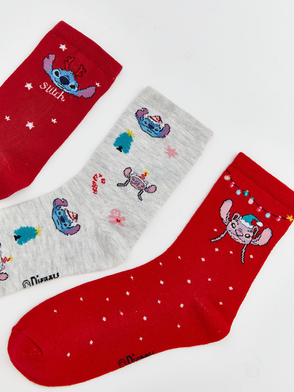 Момиче Червено Чорапи сокет-1