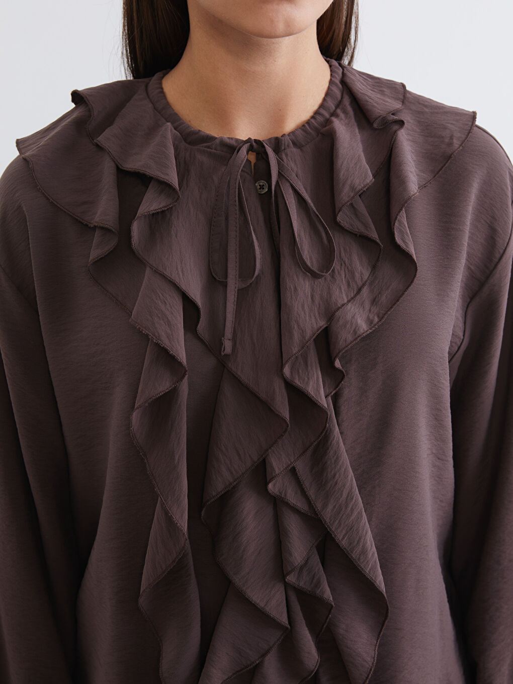 Kahverengi Bisiklet Yaka Fırfırlı Bluz-2