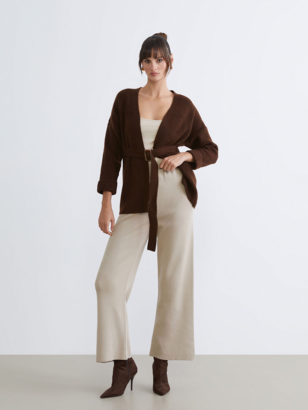 Bej Beli Lastikli Kadın Triko Pantolon