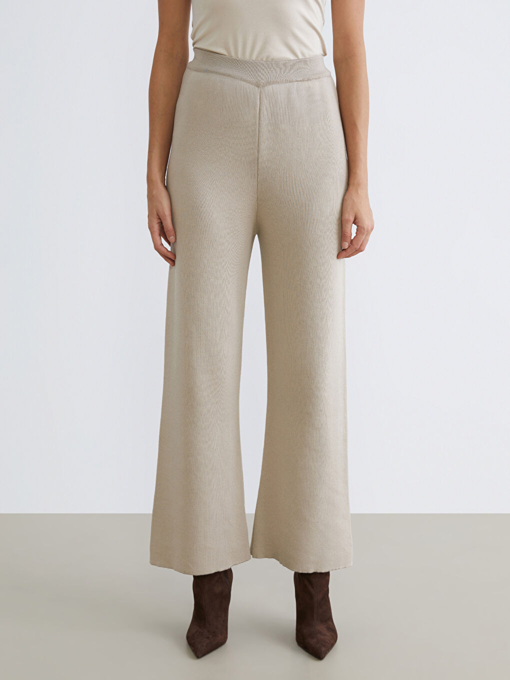 Bej Beli Lastikli Kadın Triko Pantolon-1