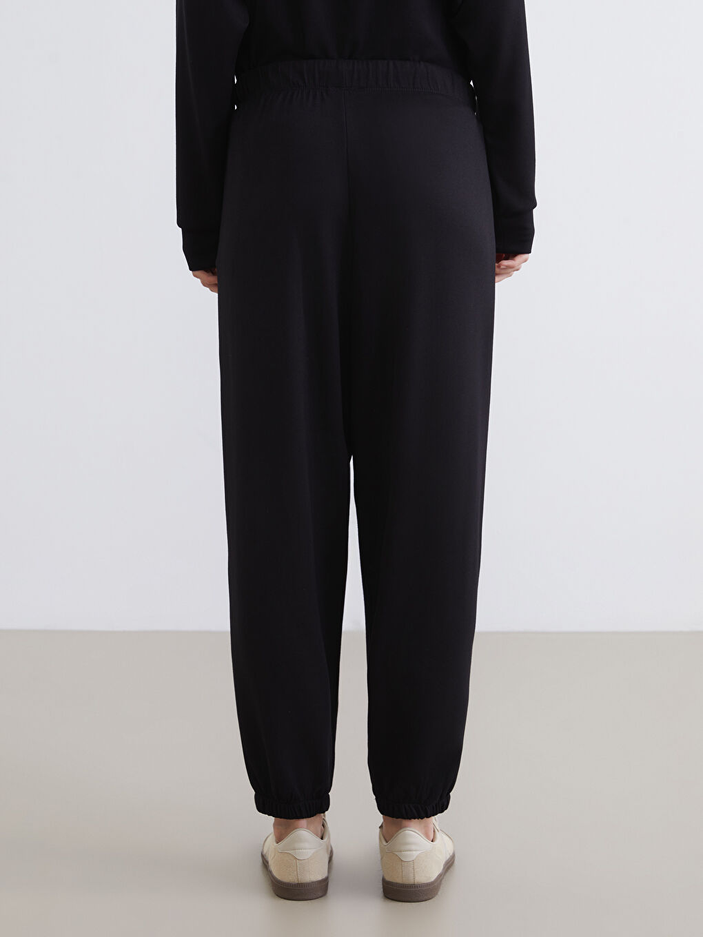 Siyah Beli Lastikli Kadın Jogger Eşofman Altı-3