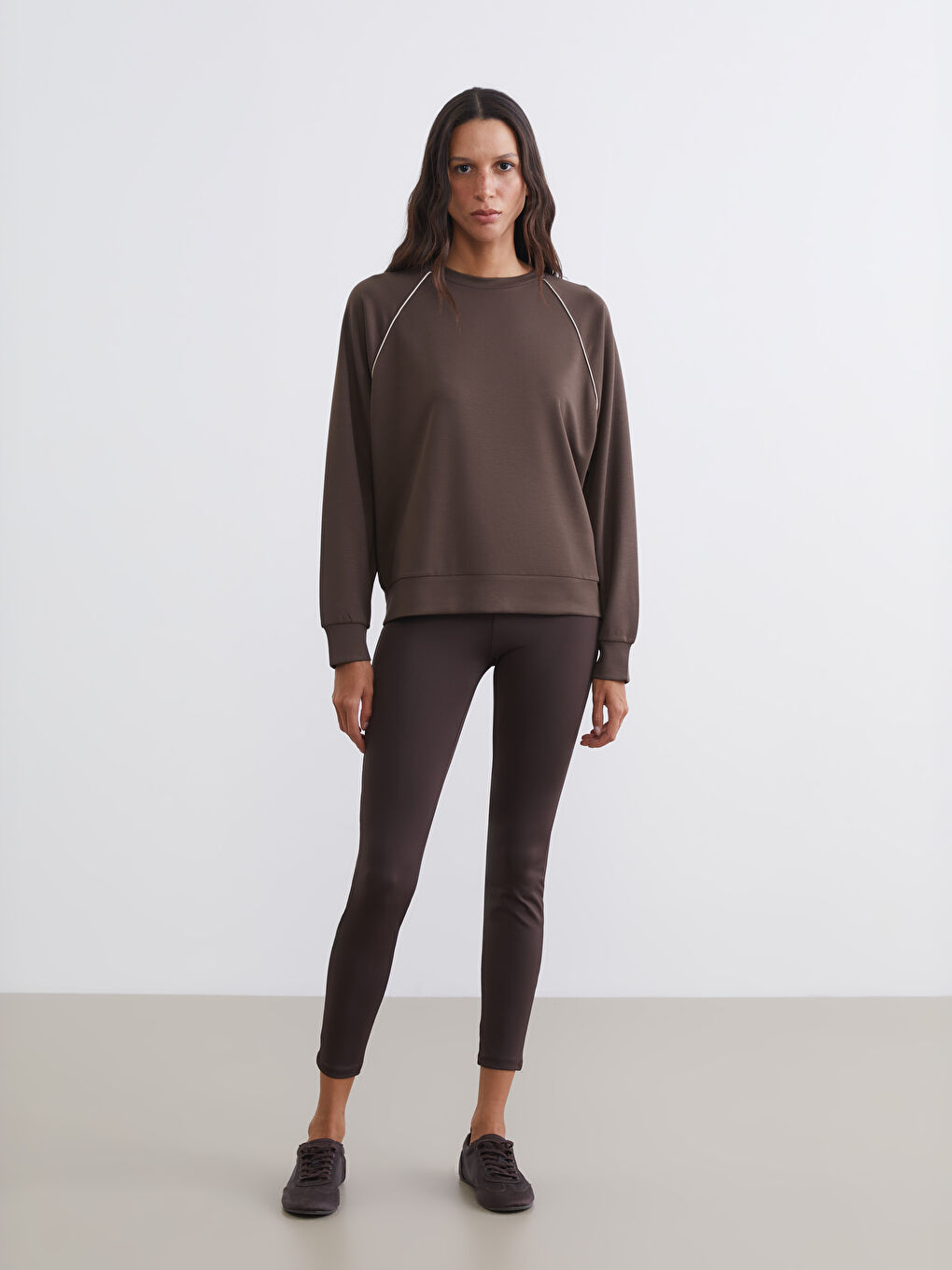 Kahverengi Bisiklet Yaka Kadın Sweatshirt-1