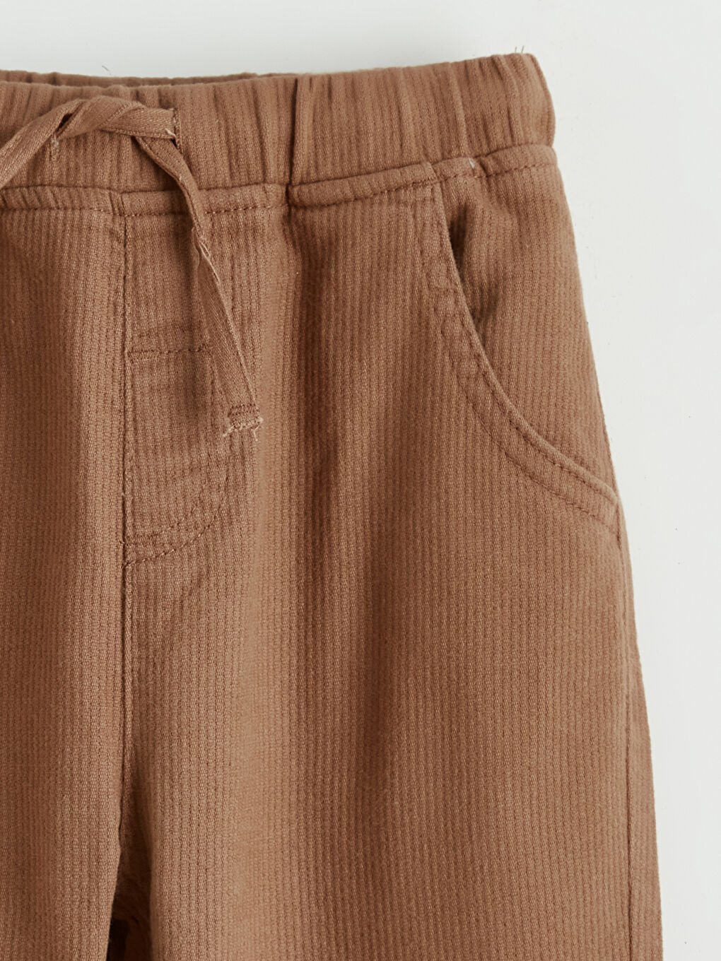 Момче Кафяво Панталон-1