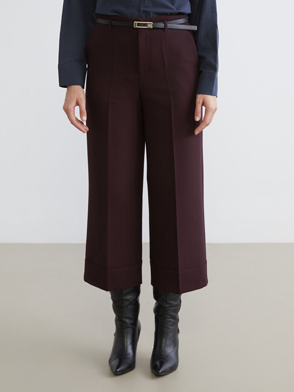 Mürdüm Beli Kemerli Standart Fit Kadın Pantolon-3