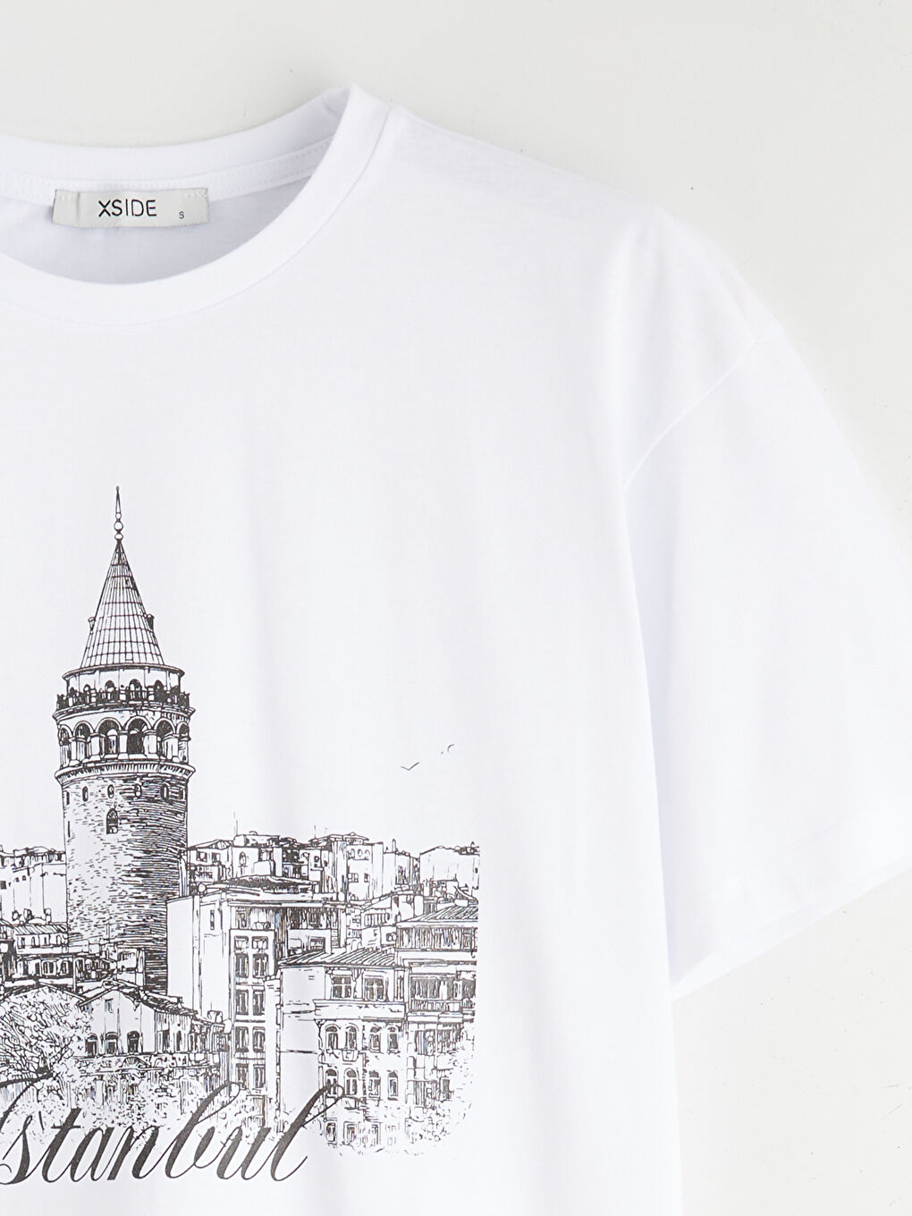 Beyaz İstanbul Baskılı Oversize Kadın Tişört-5