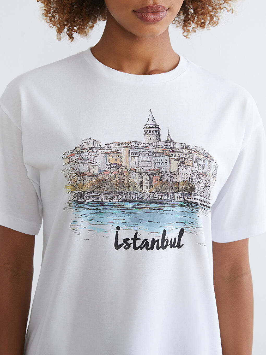 Beyaz Bisiklet Yaka İstanbul Baskılı Kadın Tişört-2