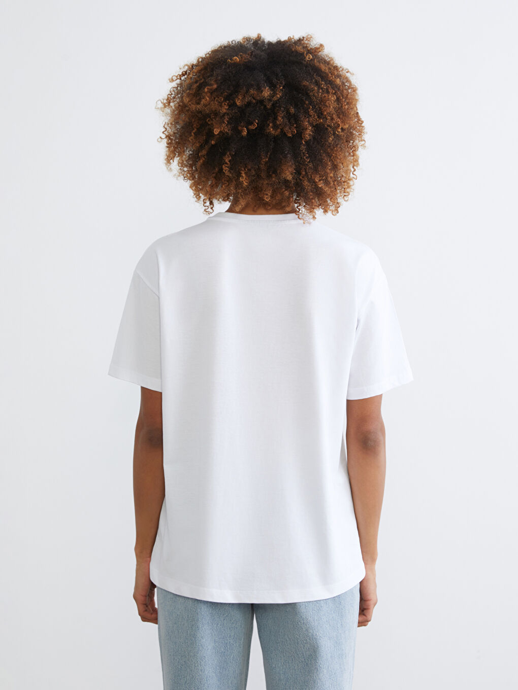 Beyaz Bisiklet Yaka İstanbul Baskılı Kadın Tişört-3