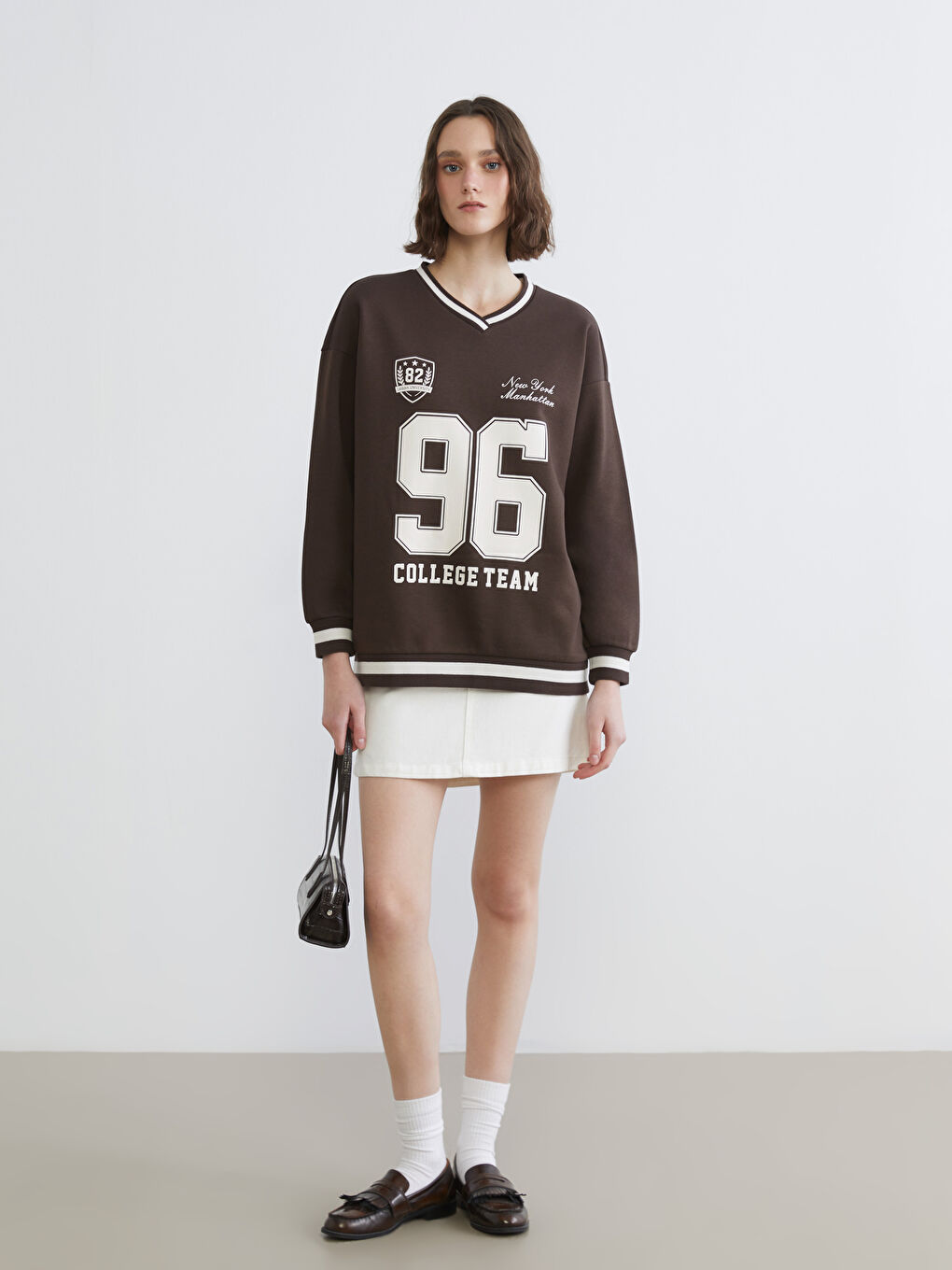 Kahverengi V Yaka Oversize Kadın Kalın Sweatshirt-1