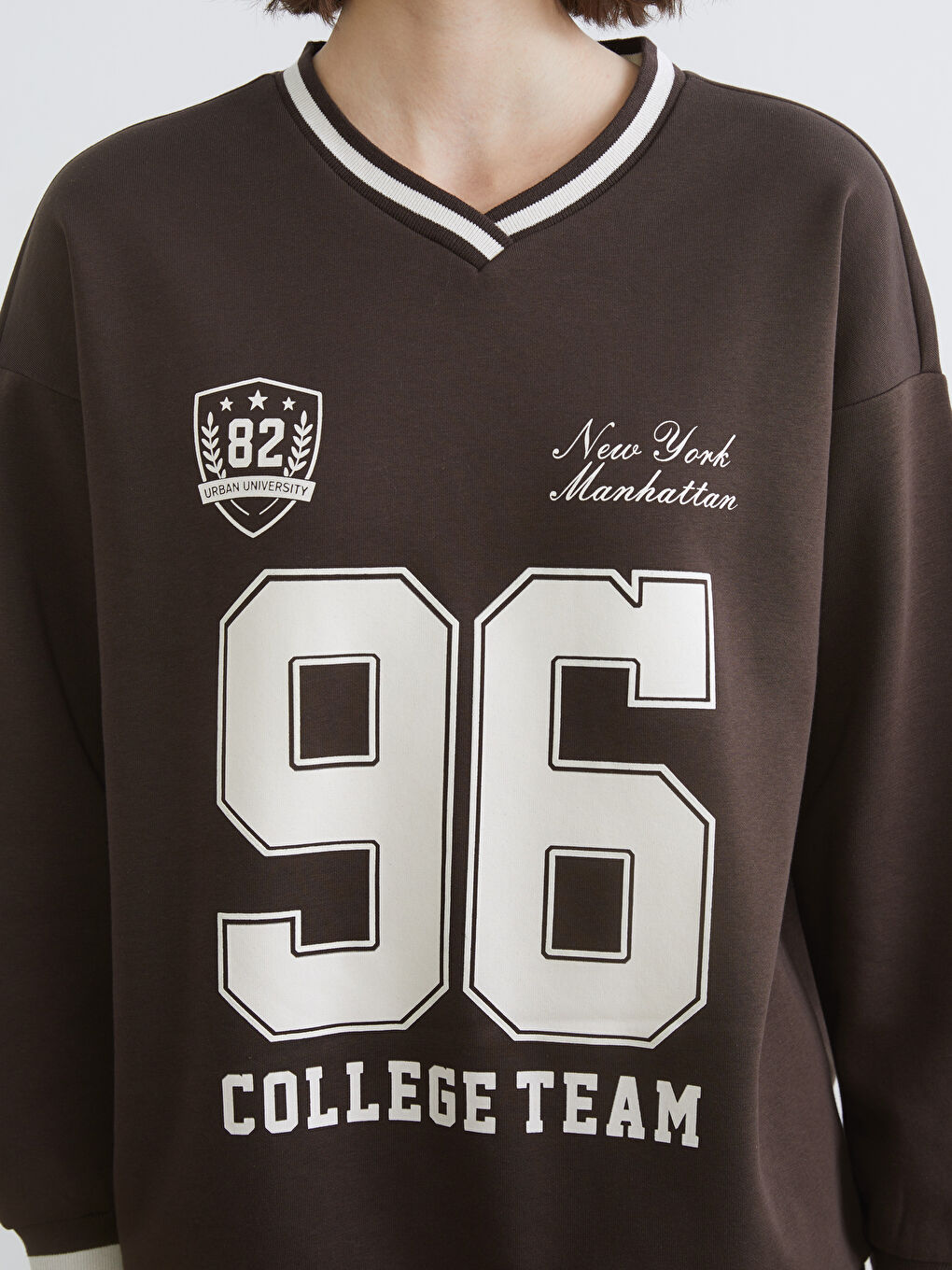 Kahverengi V Yaka Oversize Kadın Kalın Sweatshirt-2