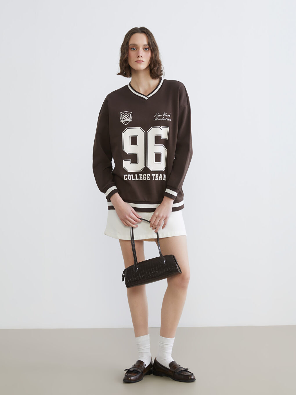 V Neck Printed Oversize Women's Thick Sweatshirt-1