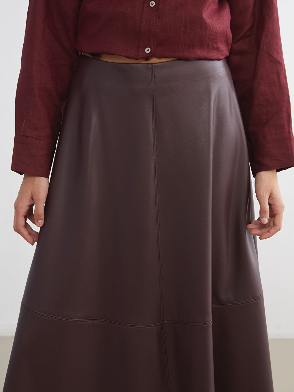 Bordo Beli Fermuarlı Deri Görünümlü A Kesim Etek-2