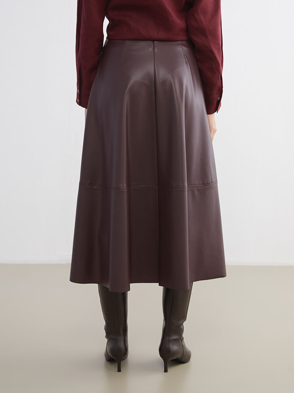 Bordo Beli Fermuarlı Deri Görünümlü A Kesim Etek-3