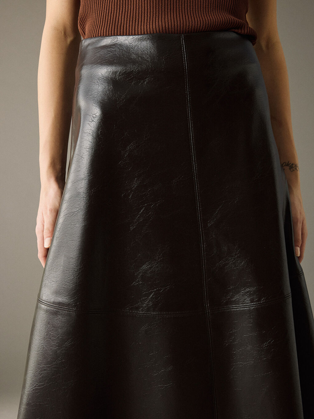High Waist Zippered A-Line Faux Leather Skirt-6