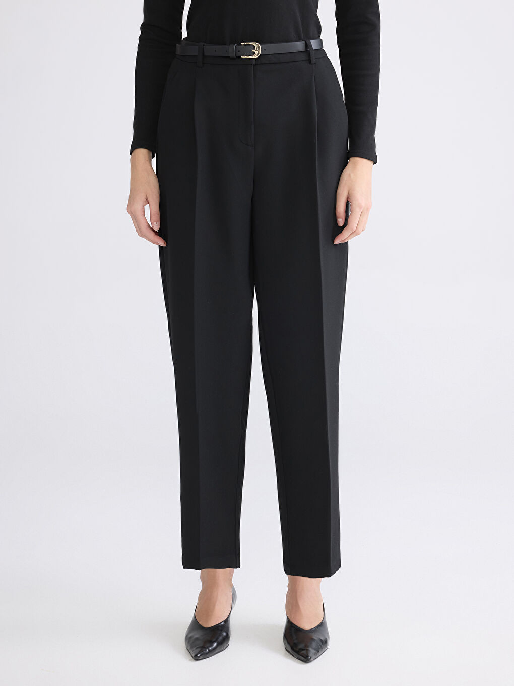 Siyah Beli Kemerli Kadın Cigarette Pantolon-1