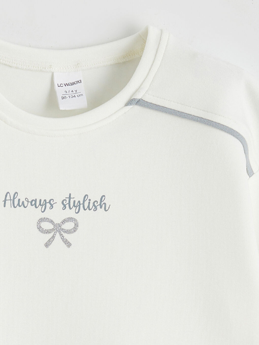 Dukserica Za Dečji Uzrast Sa Okruglim Izrezom I Mekim Dodirom-1