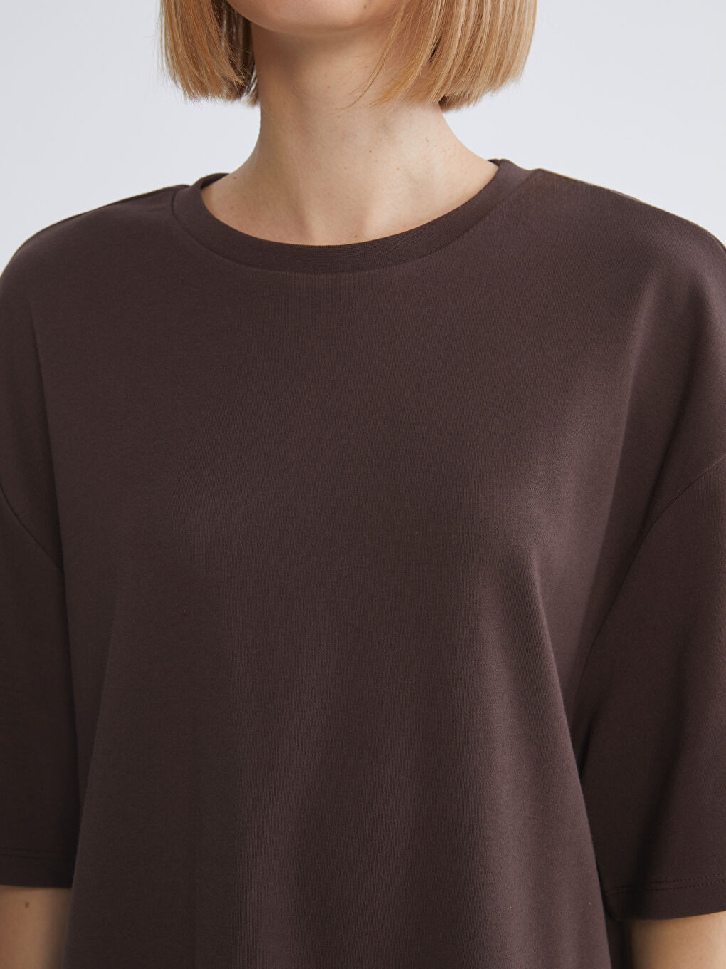 تیشێرت یه‌خه‌ خڕ ئۆڤەرسایز بۆ ژنان-2