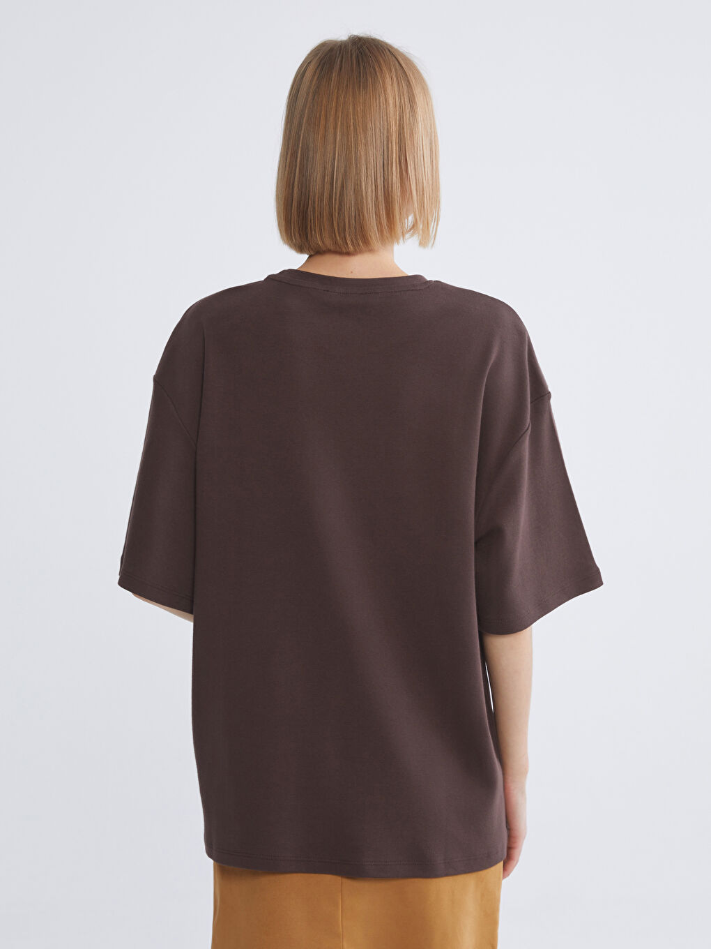 تیشێرت یه‌خه‌ خڕ ئۆڤەرسایز بۆ ژنان-3