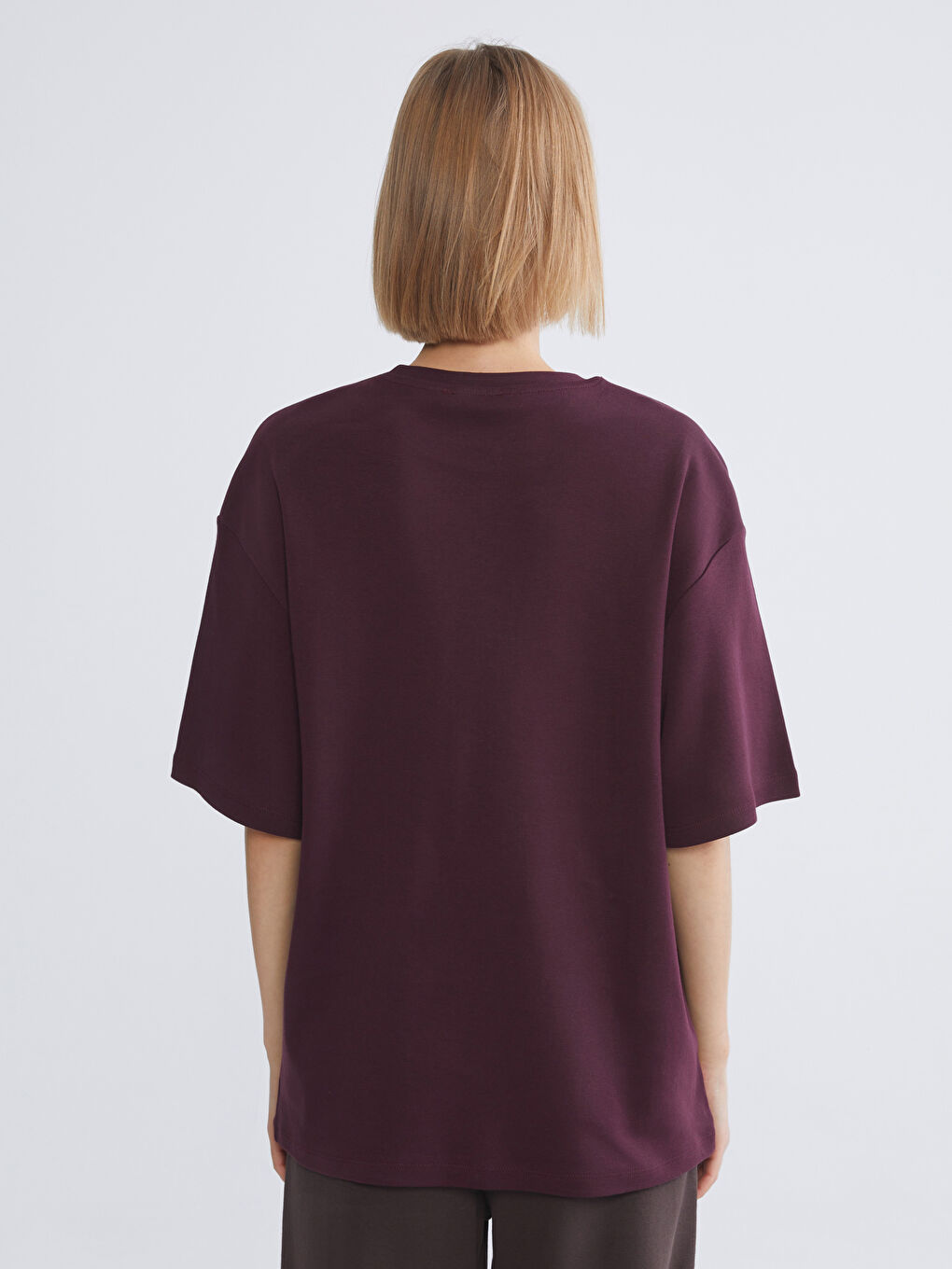 تیشێرت یه‌خه‌ خڕ ئۆڤەرسایز بۆ ژنان-3