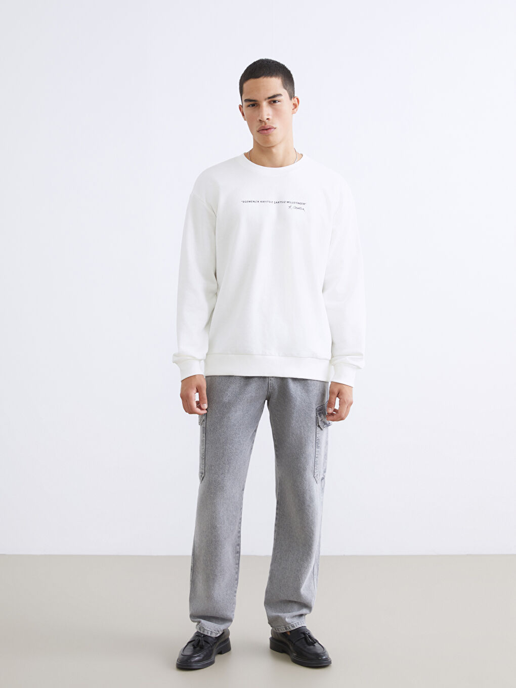 Ekru Bisiklet Yaka Baskılı Erkek Sweatshirt-1