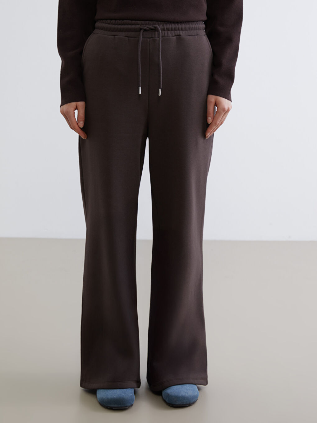 Kahverengi Beli Lastikli Geniş Paça Kadın Eşofman Altı-1