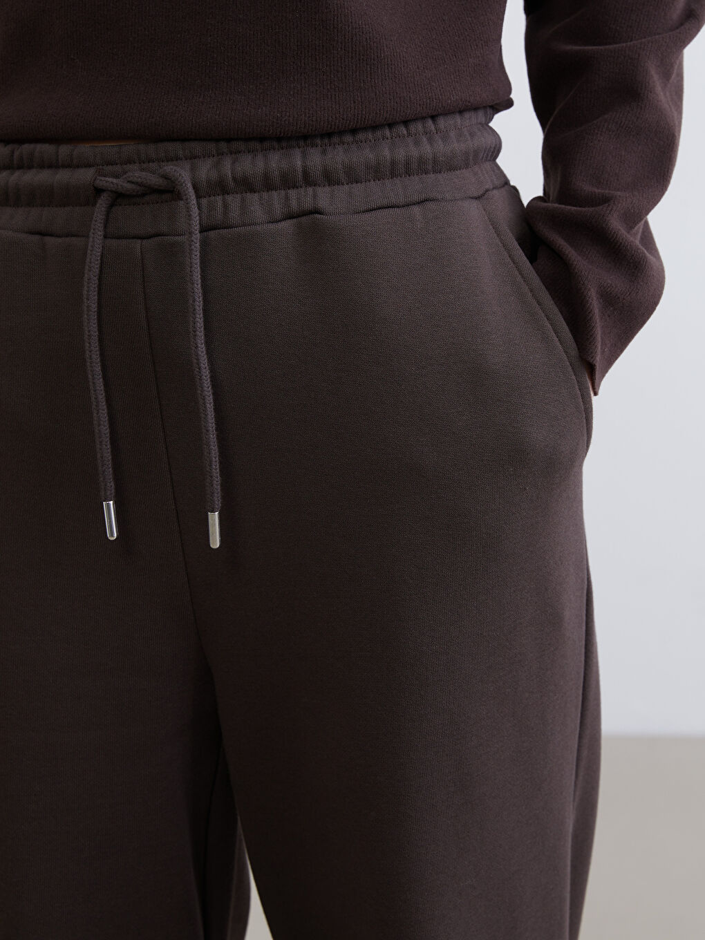 Kahverengi Beli Lastikli Geniş Paça Kadın Eşofman Altı-2