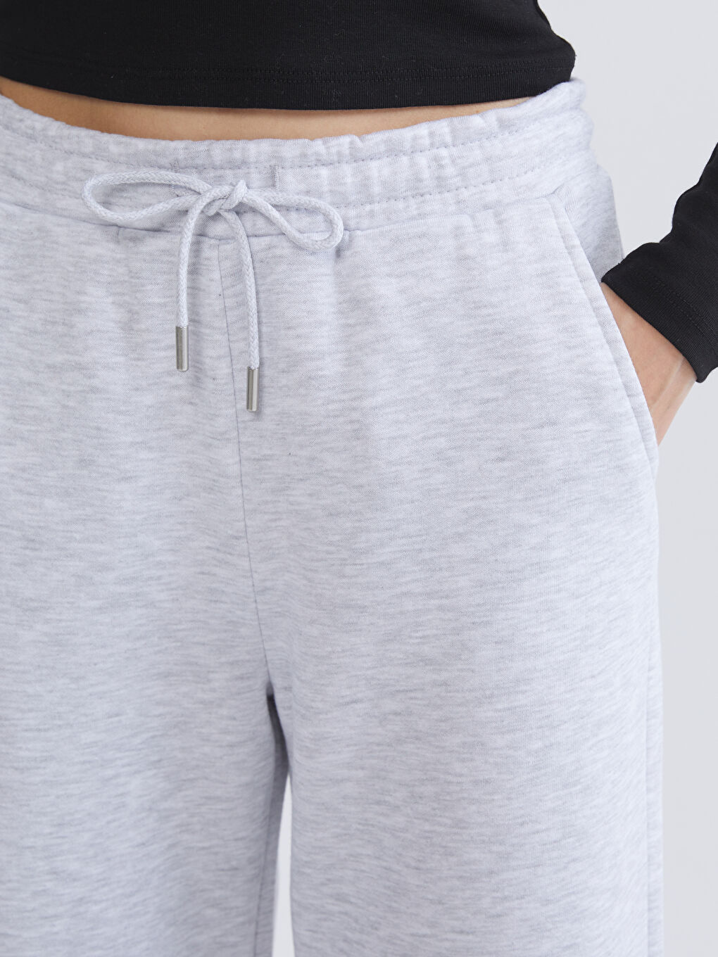 Gri Beli Lastikli Geniş Paça Kadın Eşofman Altı-2