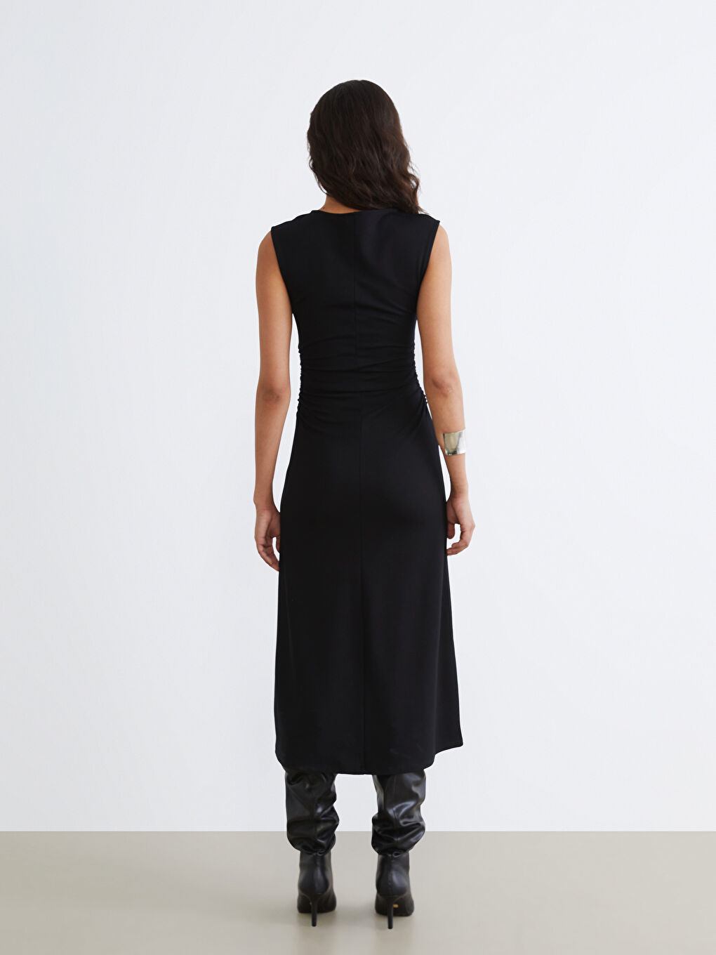 Siyah Bisiklet Yaka Büzgülü Elbise-3