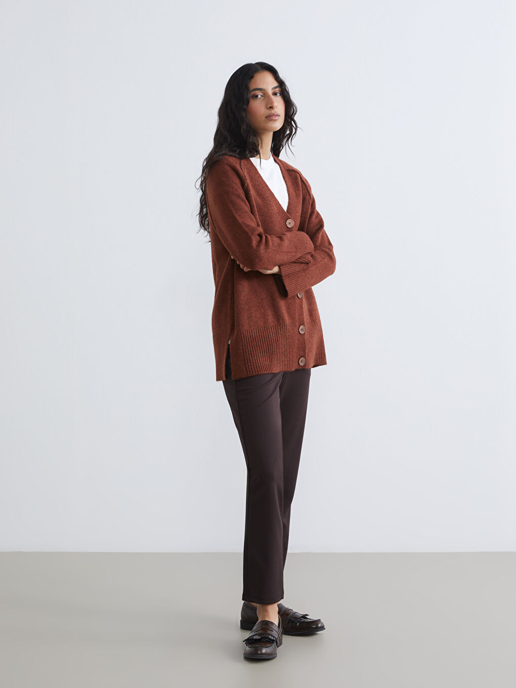 Kahverengi V Yaka Kadın Triko Hırka-1