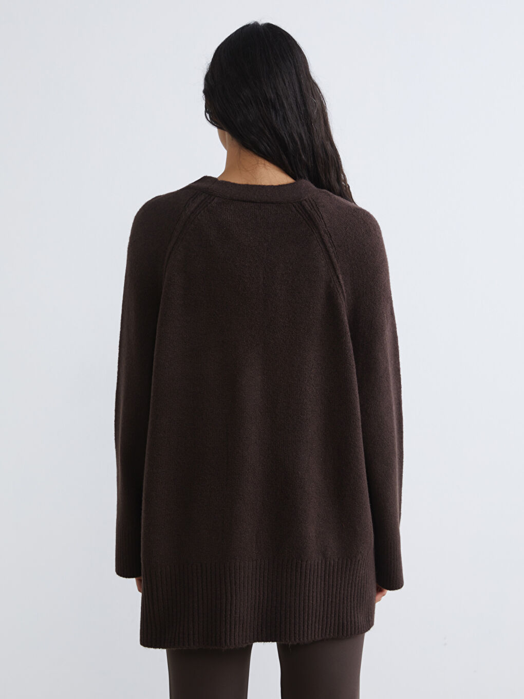 Kahverengi V Yaka Kadın Triko Hırka-3