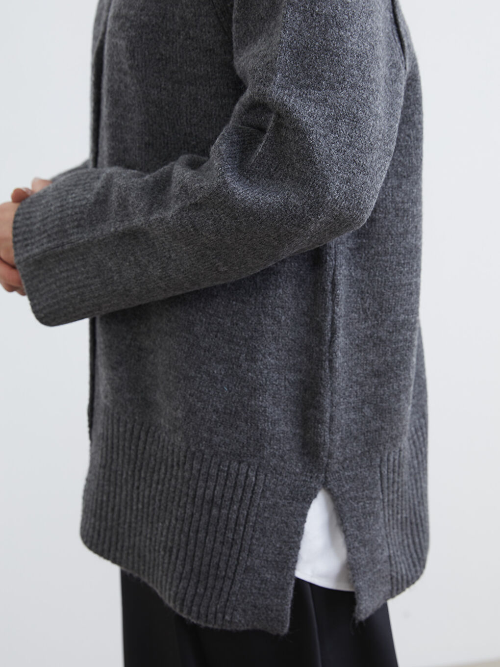 Antrasit V Yaka Kadın Triko Hırka-2