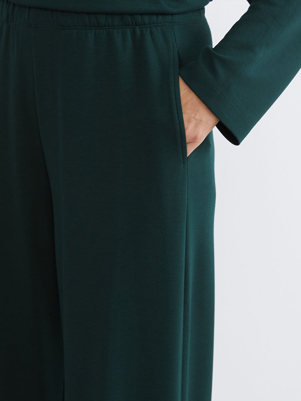 Petrol Beli Lastikli Geniş Paça Kadın Eşofman Altı-2