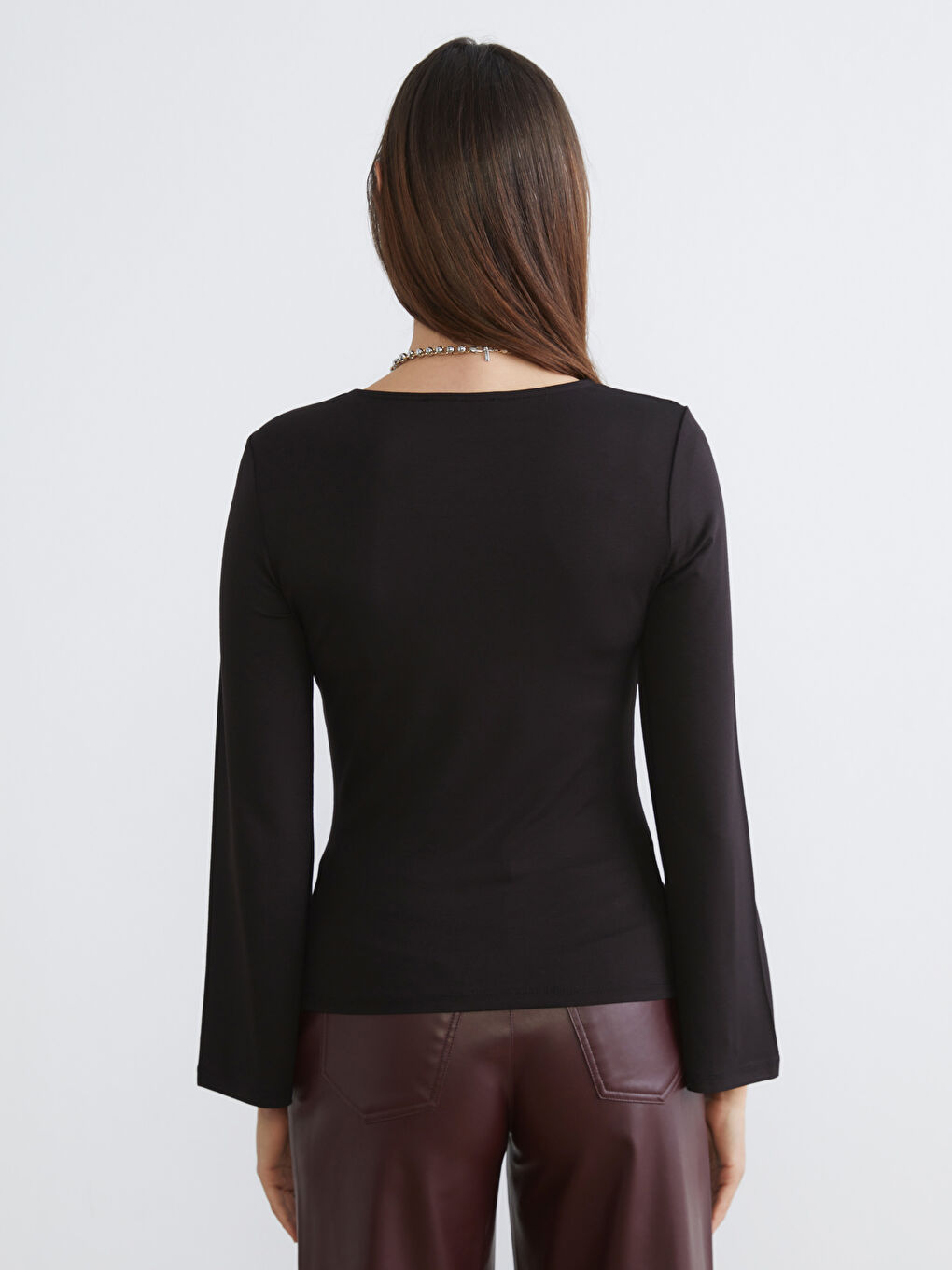 Siyah Bisiklet Yaka Kadın Body-3