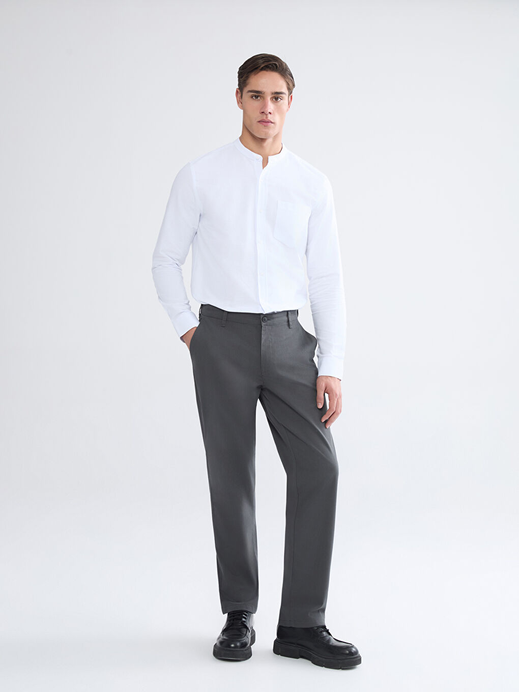 Beyaz Regular Fit Hakim Yaka Uzun Kollu Erkek Gömlek-1