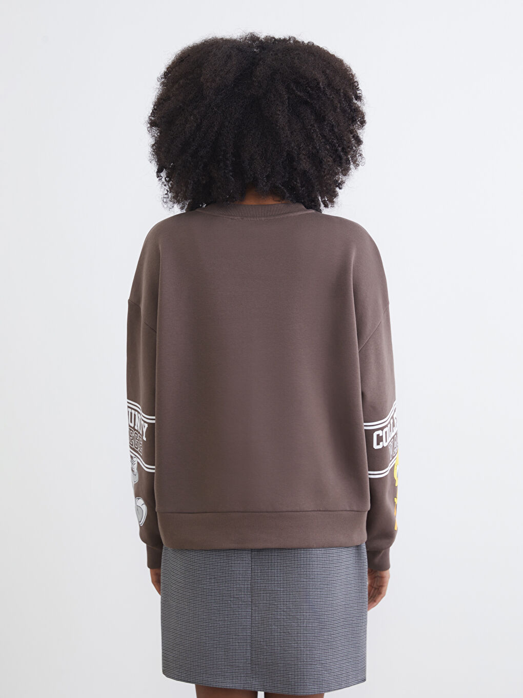 كنزة رياضية بني امرأة-3