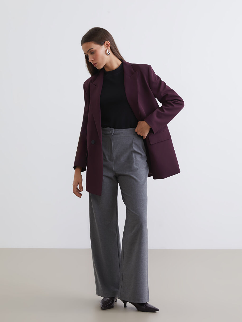 Gri Loose Fit Geniş Paça Kadın Pileli Pantolon