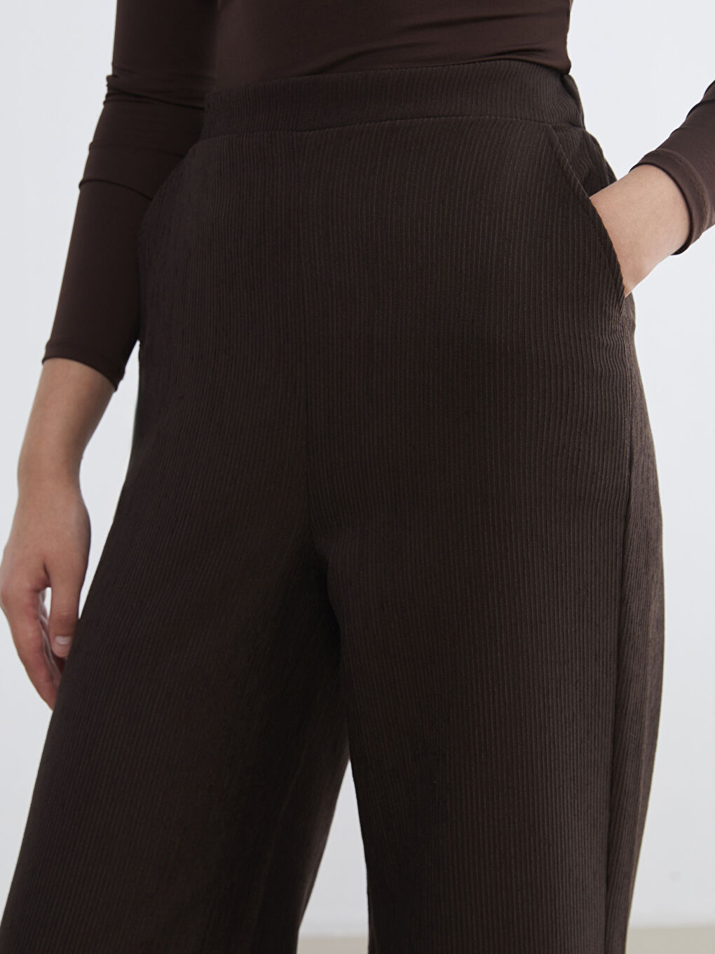 Kahverengi Beli Lastikli Geniş Paça Kadın Pantolon-2