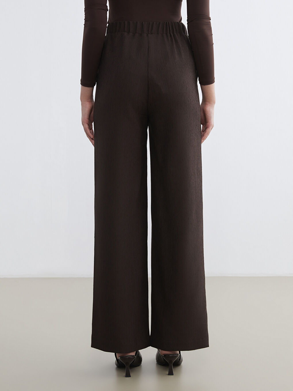 Kahverengi Beli Lastikli Geniş Paça Kadın Pantolon-3