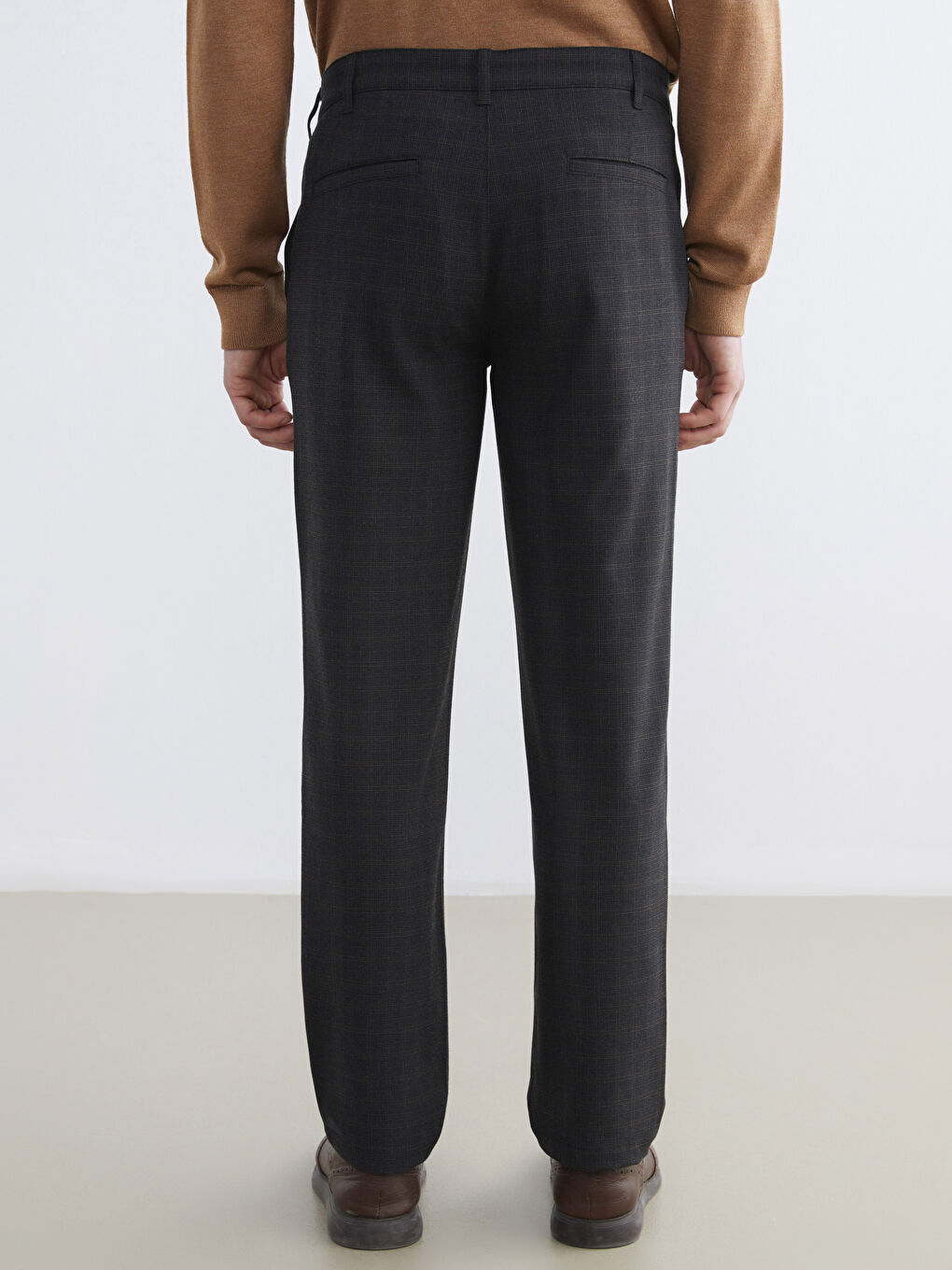 Siyah Standart Kalıp Erkek Pantolon-3