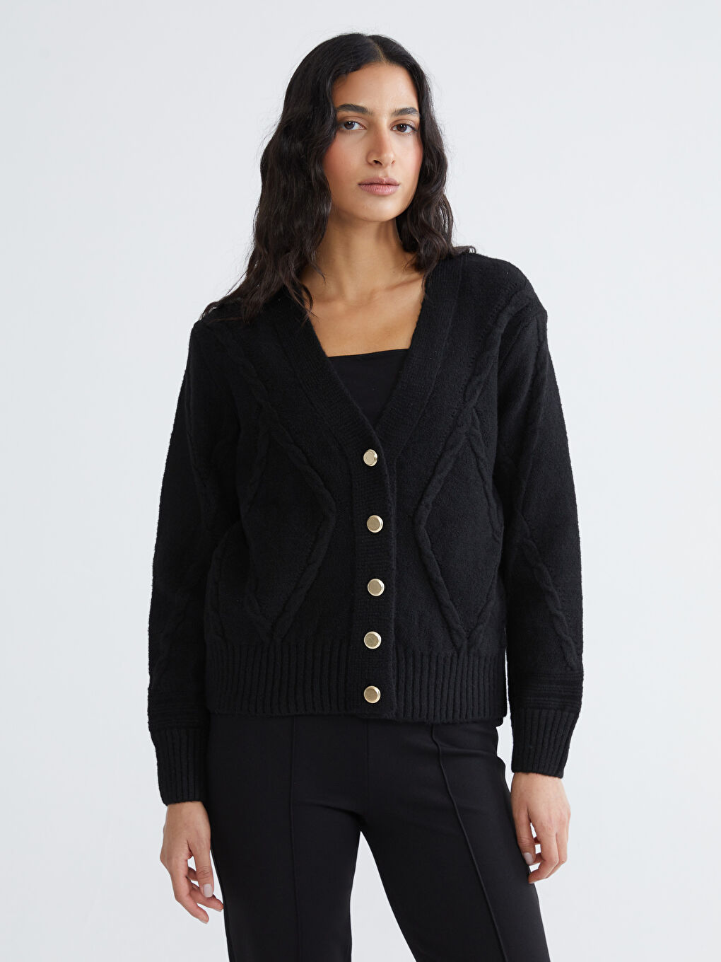 Siyah V Yaka Kendinden Desenli Kadın Triko Hırka