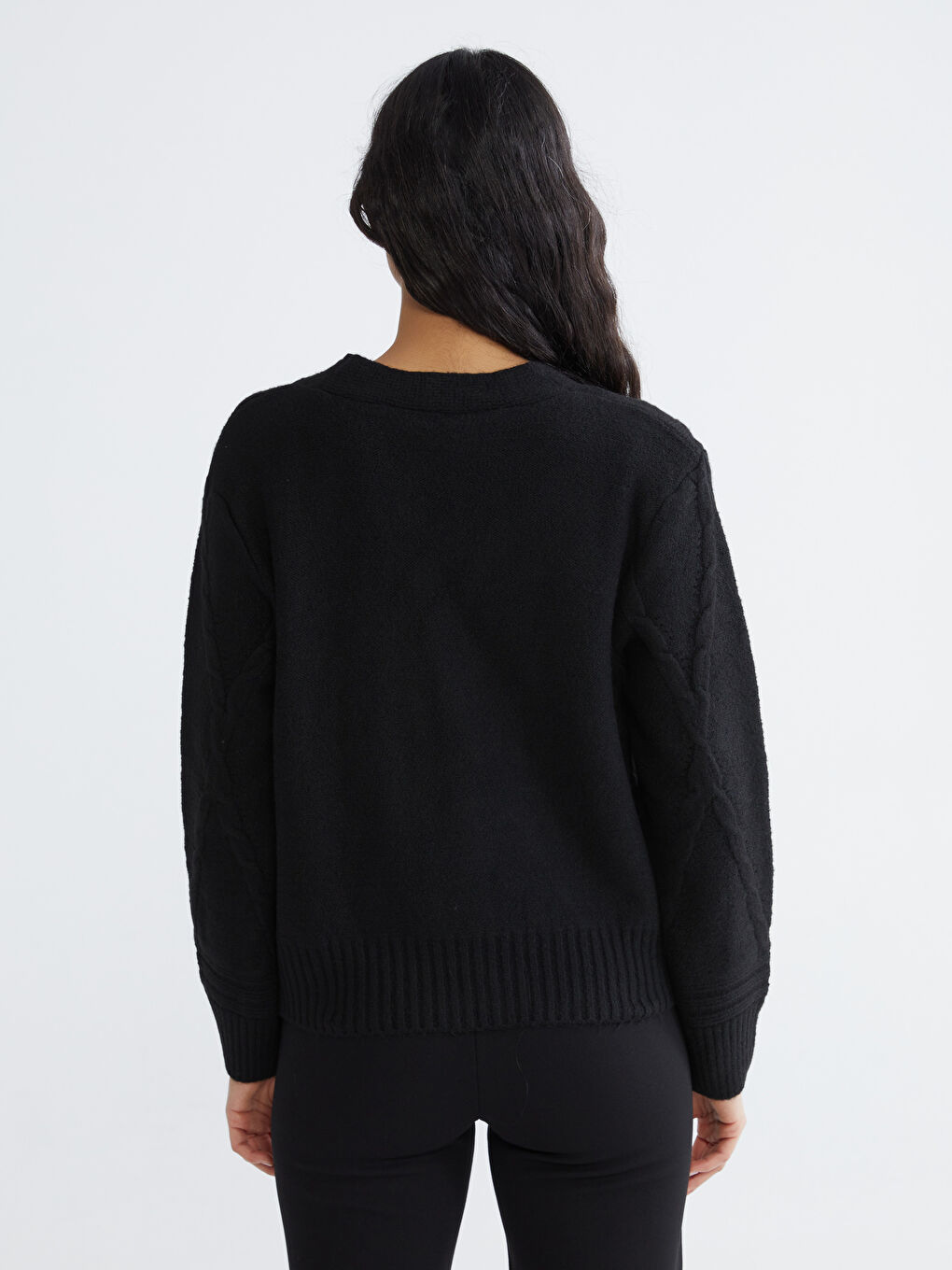 Siyah V Yaka Kendinden Desenli Kadın Triko Hırka-3