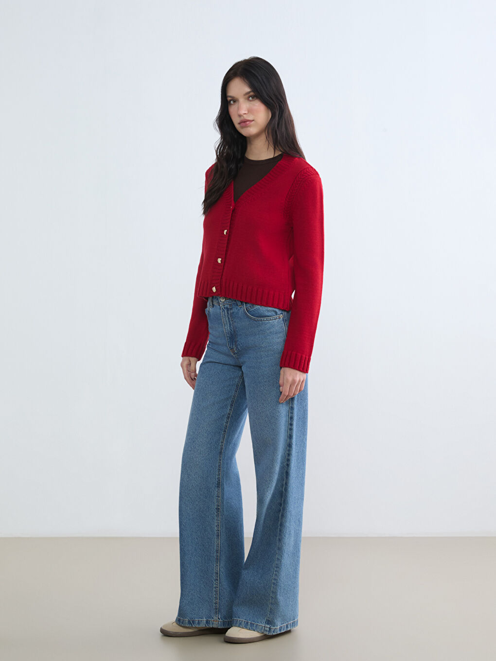 V-neck knit cardigan with a self-design.-1