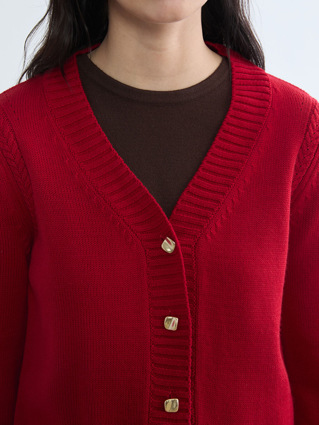 V-neck knit cardigan with a self-design.-2