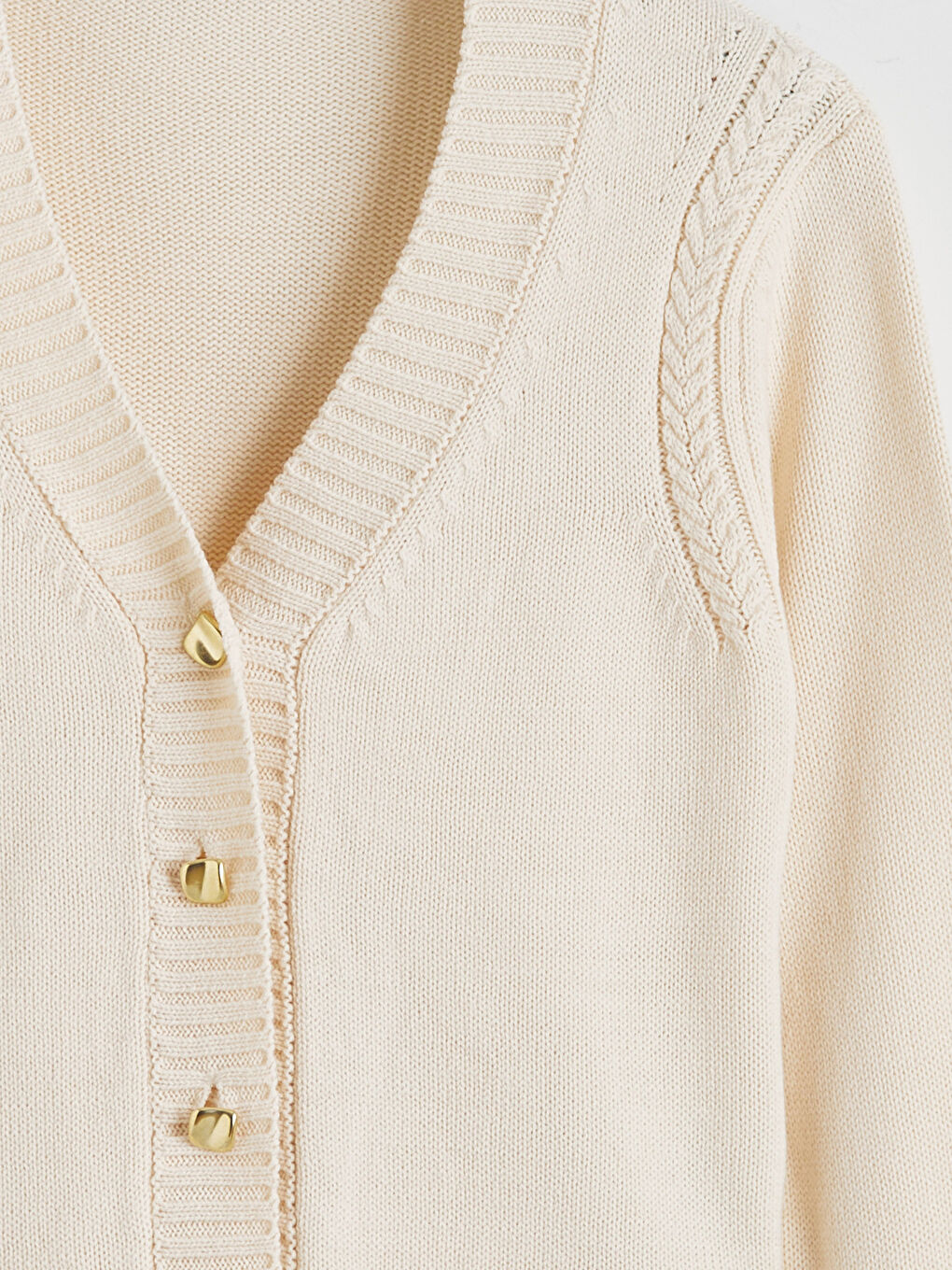 Ekru V Yaka Kendinden Desenli Kadın Triko Hırka	-1