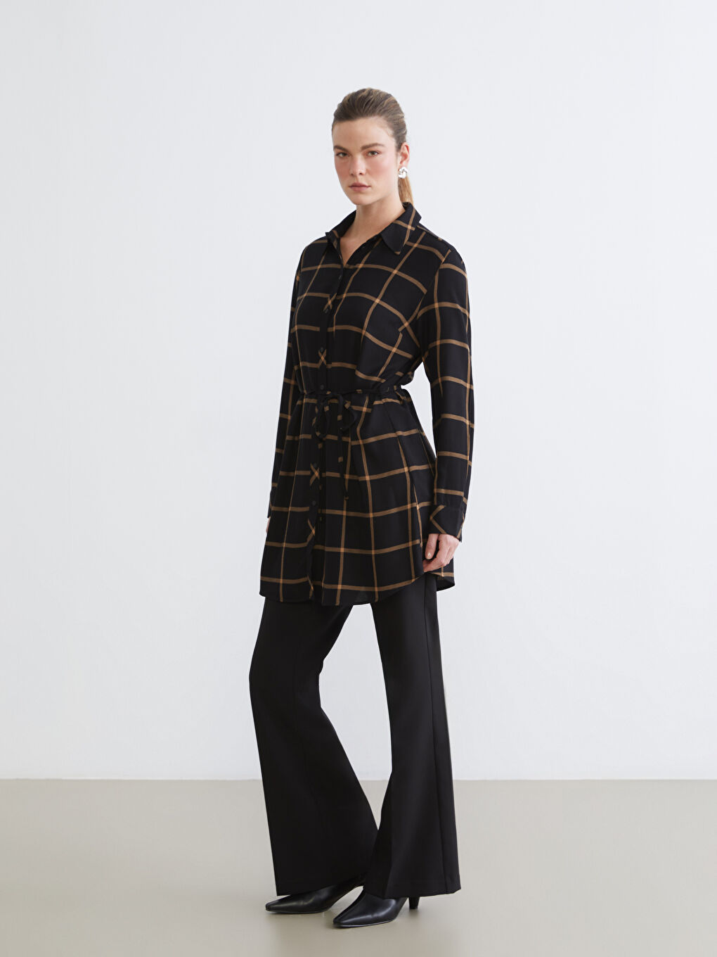 Siyah Beli Kuşaklı Ekose Kadın Gömlek Tunik-1