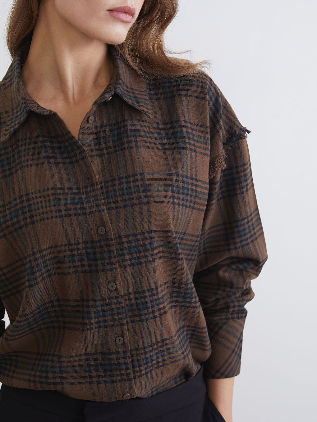 Kahverengi Ekose Kadın Gömlek-2