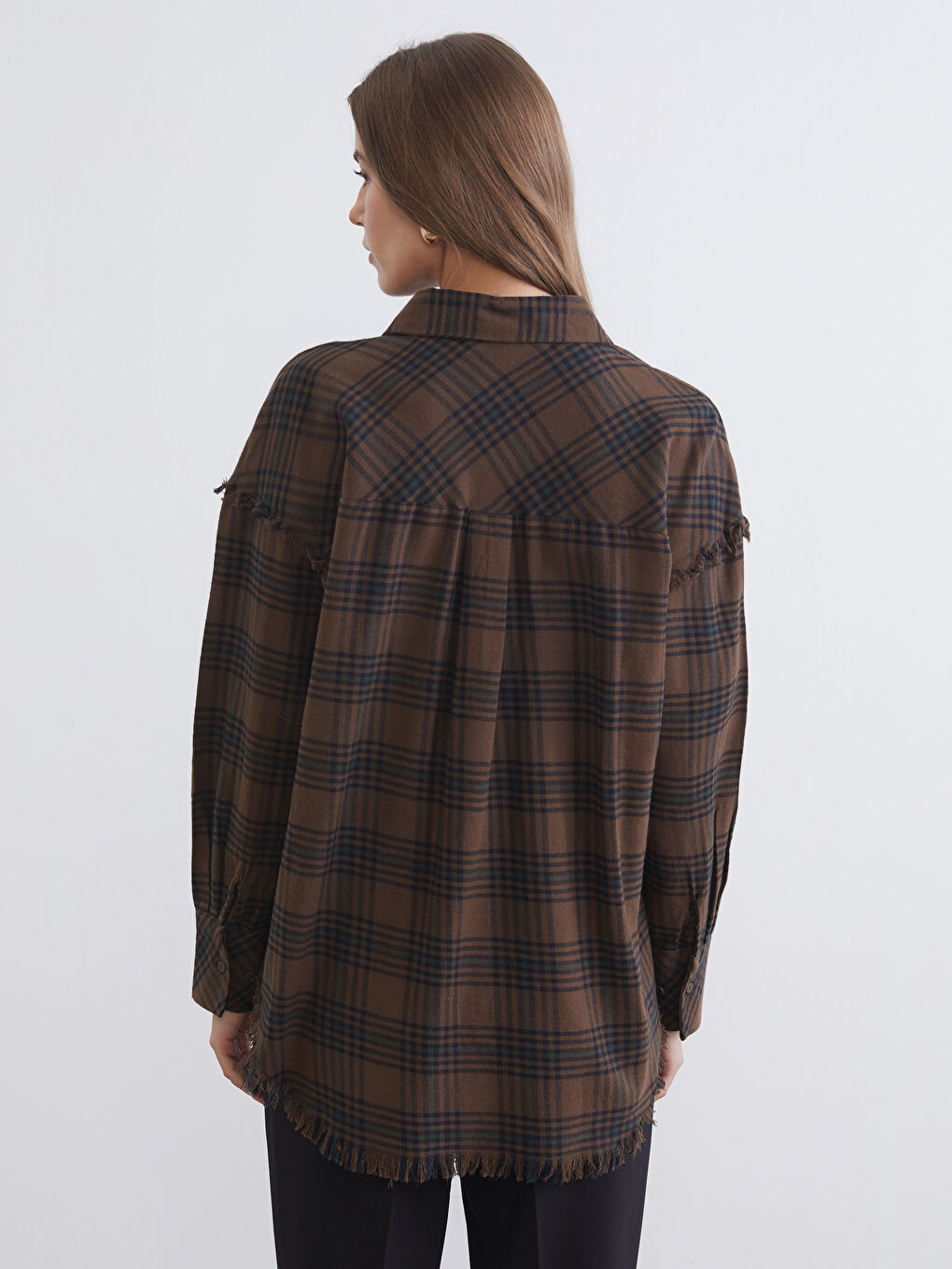 Kahverengi Ekose Kadın Gömlek-3