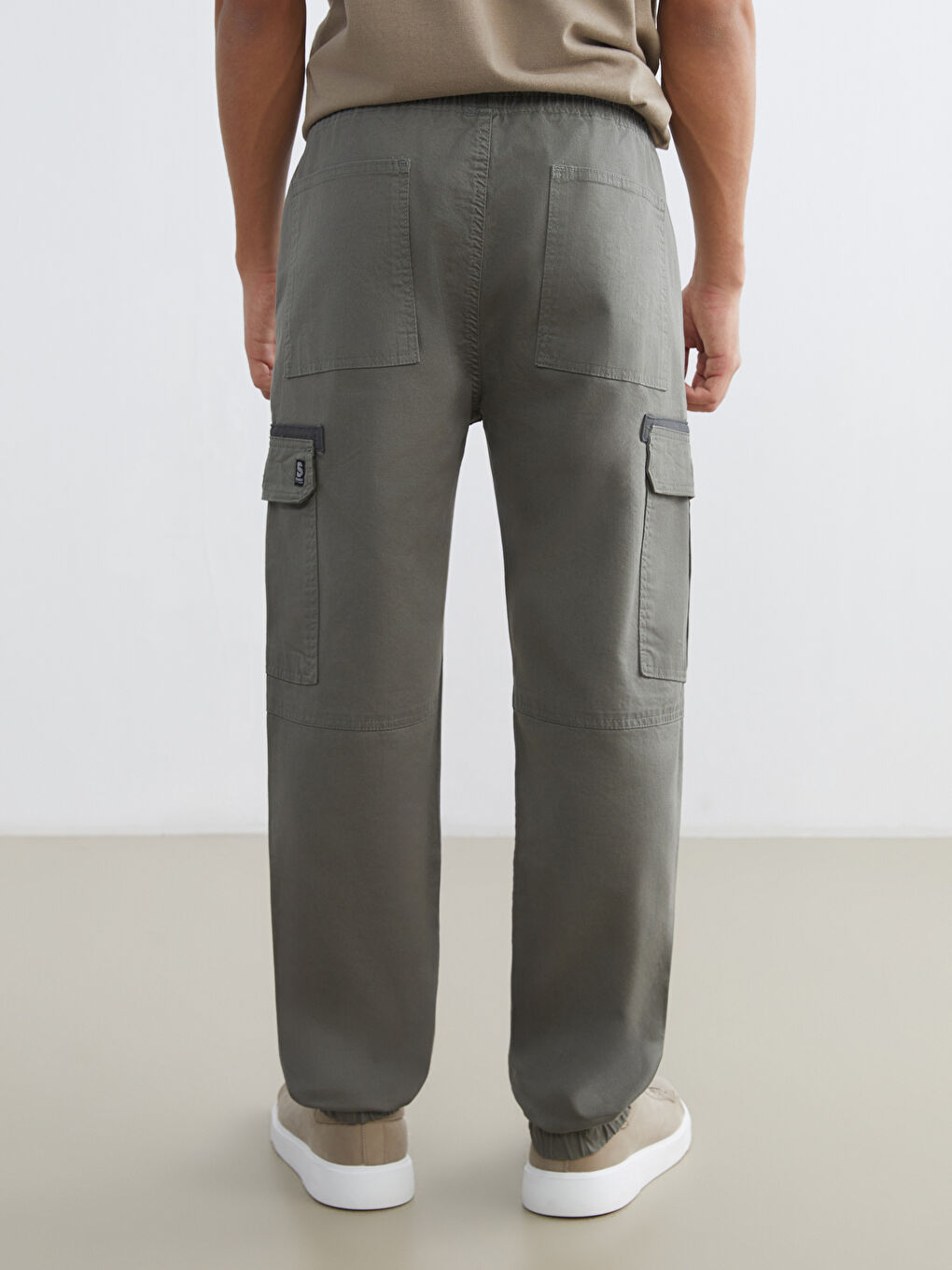 Haki Standart Kalıp Beli Lastikli Erkek Pantolon-3